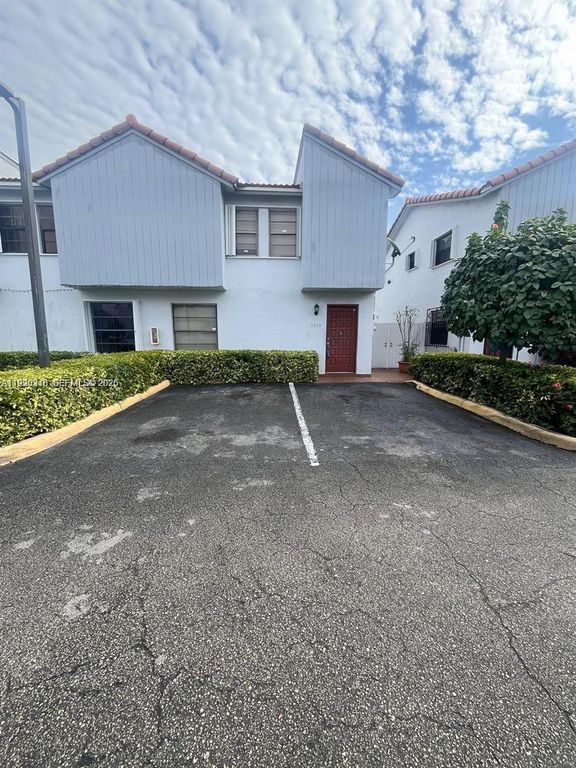 5249 W 24th Ct 5249, Hialeah, FL 33016