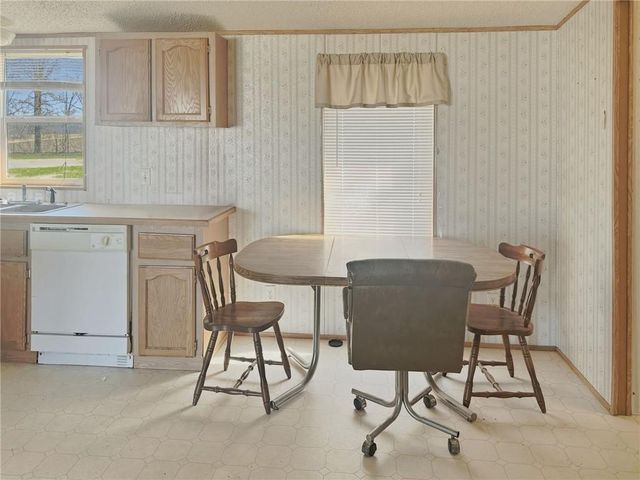 205 N Macon Street, Meadville, MO 64659