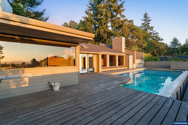 3225 Azalea Dr S, Salem, OR 97302