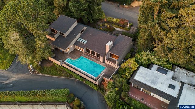 3225 Azalea Dr S, Salem, OR 97302