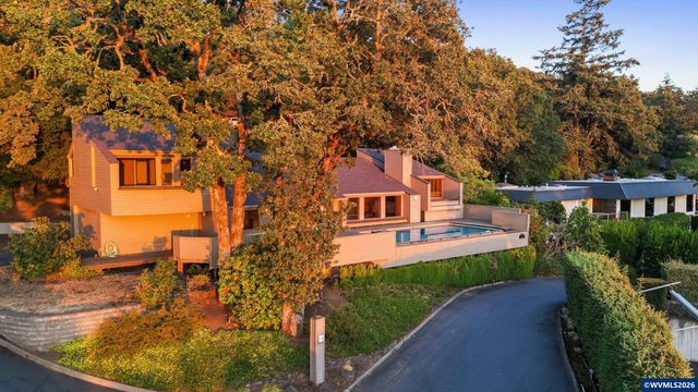 3225 Azalea Dr S, Salem, OR 97302