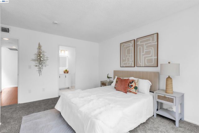 403 Olympus 7, Hercules, CA 94547