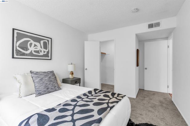 403 Olympus 7, Hercules, CA 94547