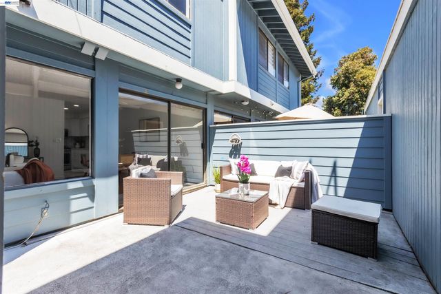 403 Olympus 7, Hercules, CA 94547