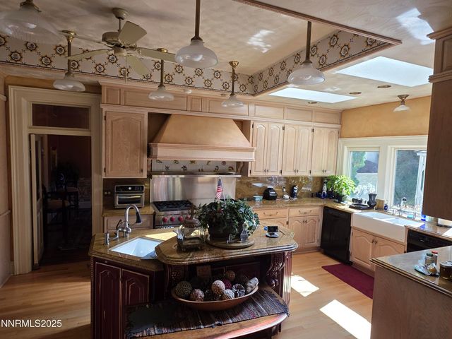 310 Mountain Street, Carson City, NV 89703