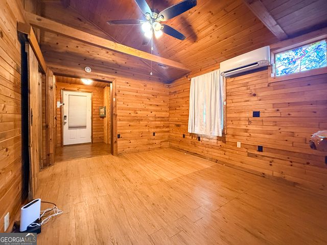 20 Lavista Lane, Cleveland, GA 30528