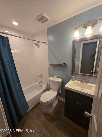 8913 ERIN Court, Jacksonville, FL 32216