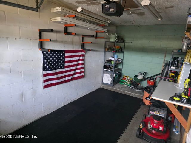 8913 ERIN Court, Jacksonville, FL 32216