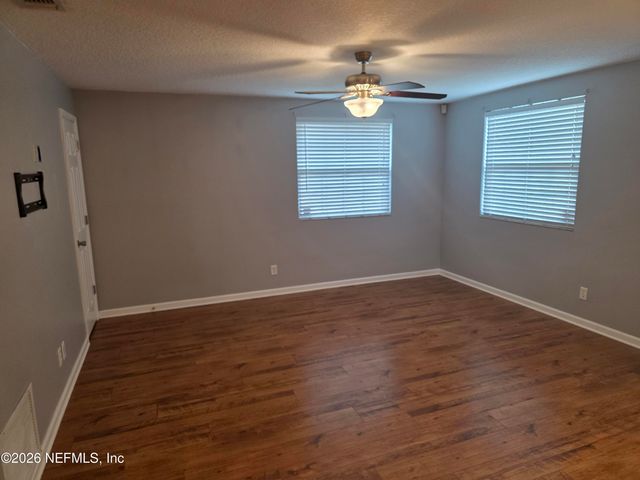 8913 ERIN Court, Jacksonville, FL 32216