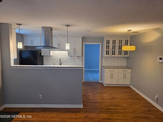 8913 ERIN Court, Jacksonville, FL 32216