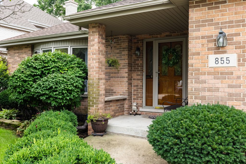 855 63rd Street, La Grange Highlands, IL 60525 — photo 2