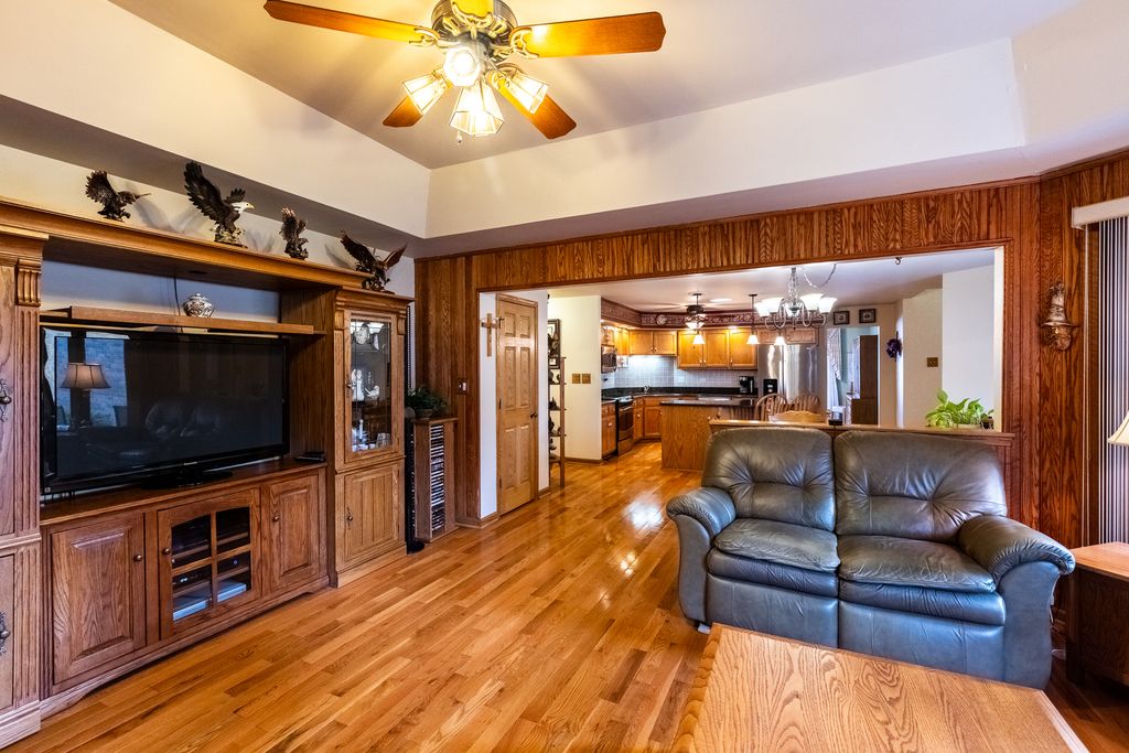 855 63rd Street, La Grange Highlands, IL 60525 — photo 4