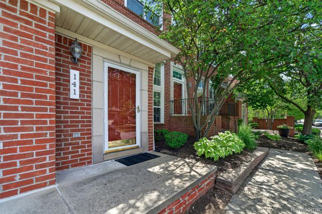 141 W Kenilworth Avenue, Royal Oak, MI 48067