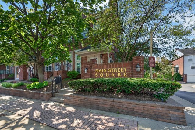 141 W Kenilworth Avenue, Royal Oak, MI 48067