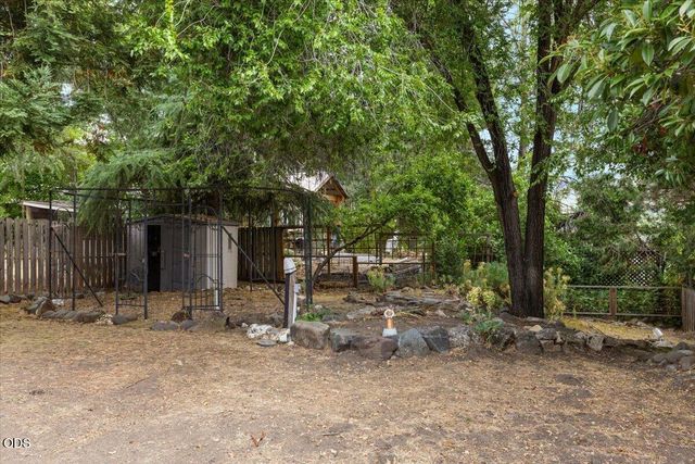363 E Hersey Street, Ashland, OR 97520