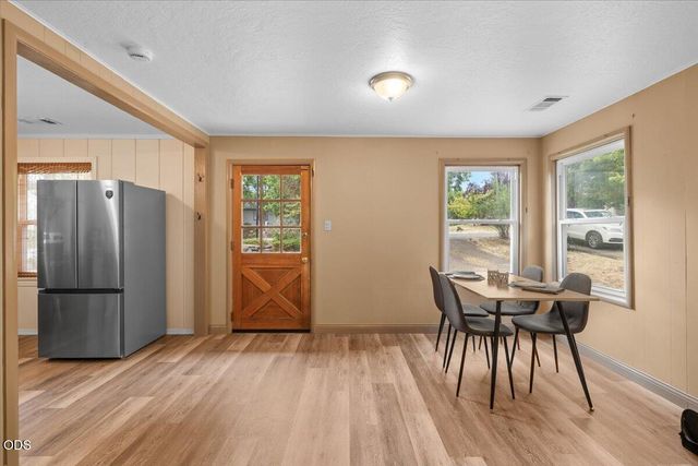 363 E Hersey Street, Ashland, OR 97520