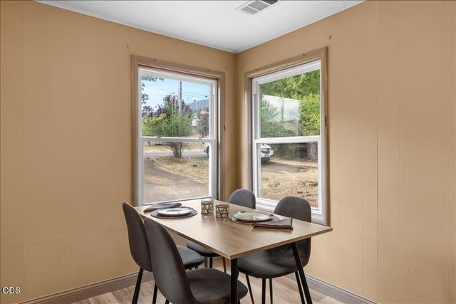 363 E Hersey Street, Ashland, OR 97520