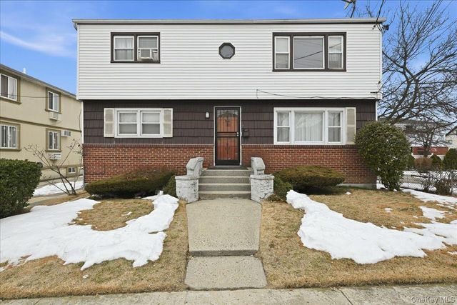 13514 220th Street, Laurelton, NY 11413