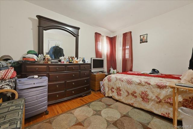 13514 220th Street, Laurelton, NY 11413