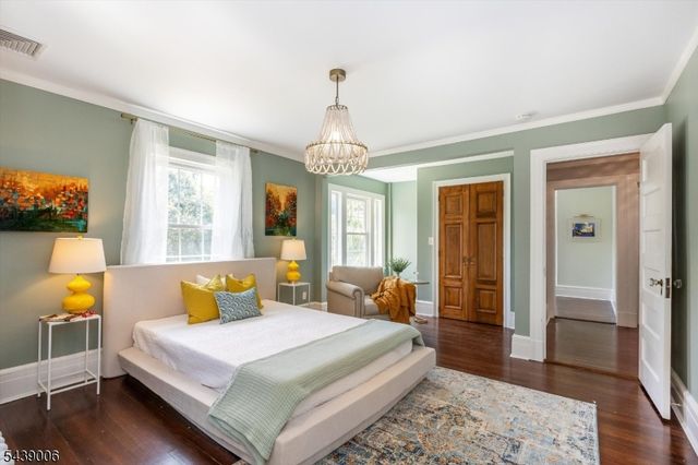 8 Summit St, Glen Ridge Boro Twp., NJ 07028