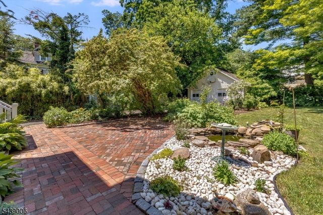 8 Summit St, Glen Ridge Boro Twp., NJ 07028