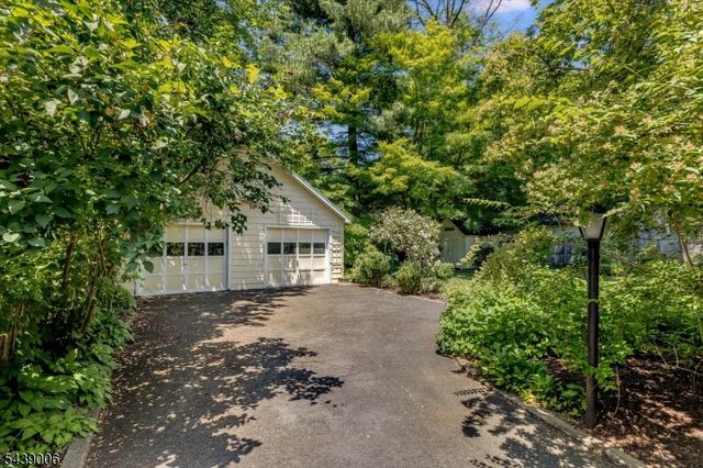 8 Summit St, Glen Ridge Boro Twp., NJ 07028