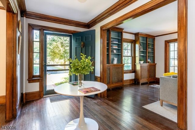 8 Summit St, Glen Ridge Boro Twp., NJ 07028
