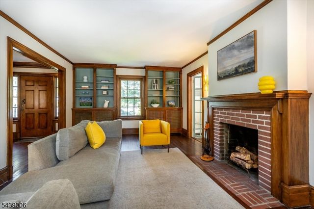 8 Summit St, Glen Ridge Boro Twp., NJ 07028