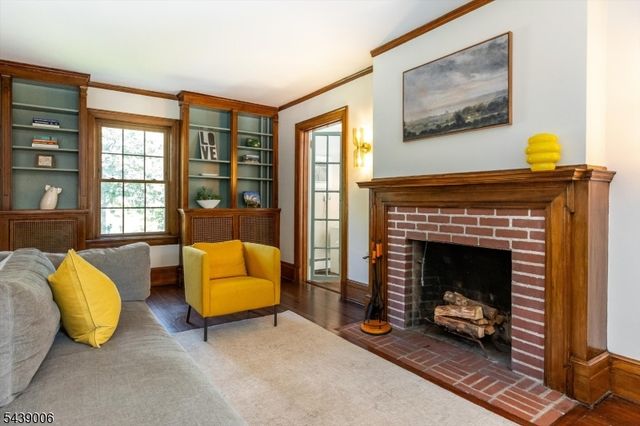 8 Summit St, Glen Ridge Boro Twp., NJ 07028
