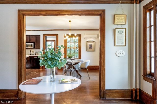 8 Summit St, Glen Ridge Boro Twp., NJ 07028