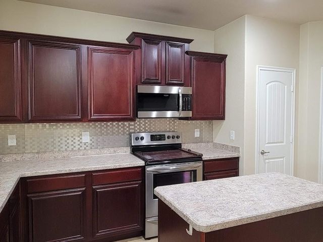 130 Meadow Crest Drive, Princeton, TX 75407
