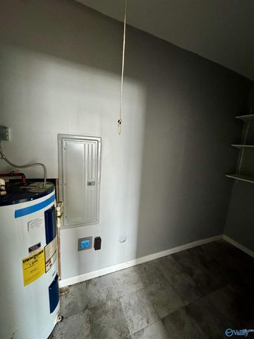 4006 Mcewen Drive NW, Huntsville, AL 35810