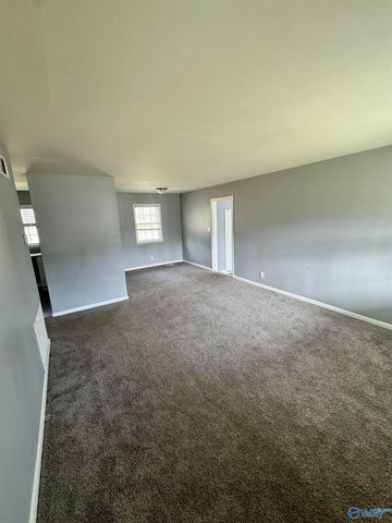 4006 Mcewen Drive NW, Huntsville, AL 35810