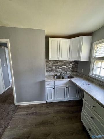 4006 Mcewen Drive NW, Huntsville, AL 35810