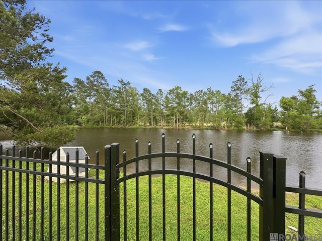 33902 Renee Dr, Denham Springs, LA 70706