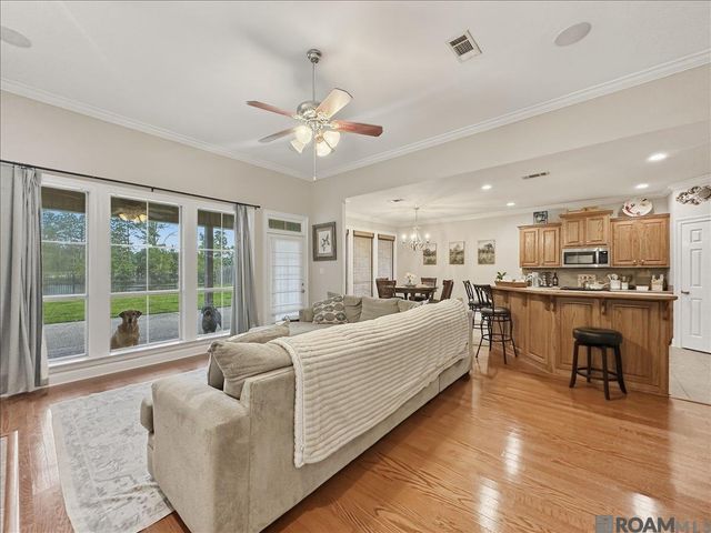 33902 Renee Dr, Denham Springs, LA 70706