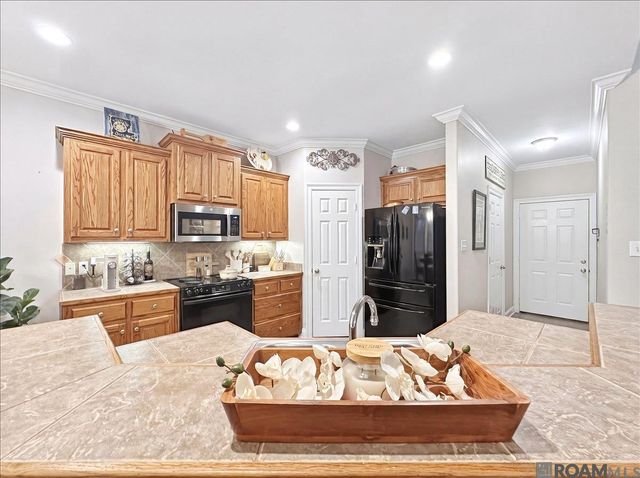 33902 Renee Dr, Denham Springs, LA 70706
