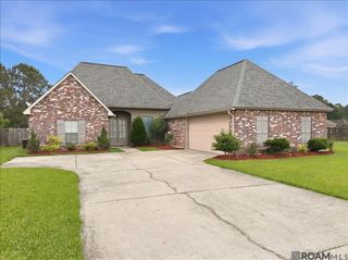 33902 Renee Dr, Denham Springs, LA 70706