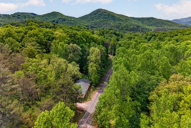 282 W Cherry Road, Hayesville, NC 28904