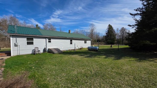 14 S 5th Street, Hinton Twp, MI 49336