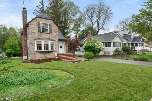 35 Farrington St, West Caldwell Twp., NJ 07006
