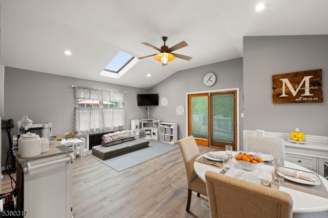 35 Farrington St, West Caldwell Twp., NJ 07006