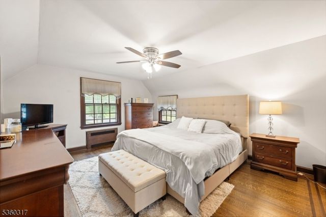 35 Farrington St, West Caldwell Twp., NJ 07006