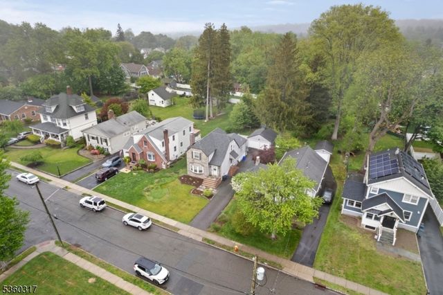 35 Farrington St, West Caldwell Twp., NJ 07006