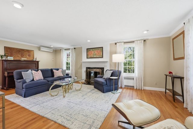 123 Englewood Road, Longmeadow, MA 01106