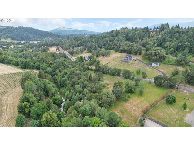 767 MELQUA Rd, Roseburg, OR 97471