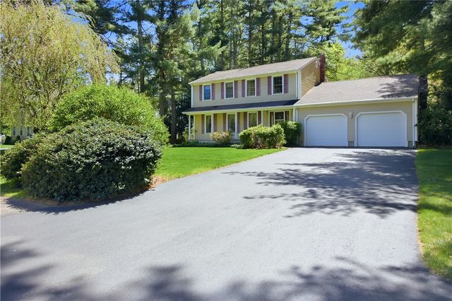 30 Wood Cove Drive, Coventry, RI 02816