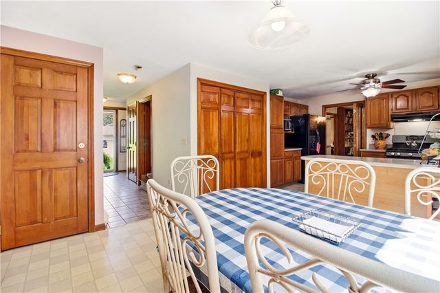 30 Wood Cove Drive, Coventry, RI 02816