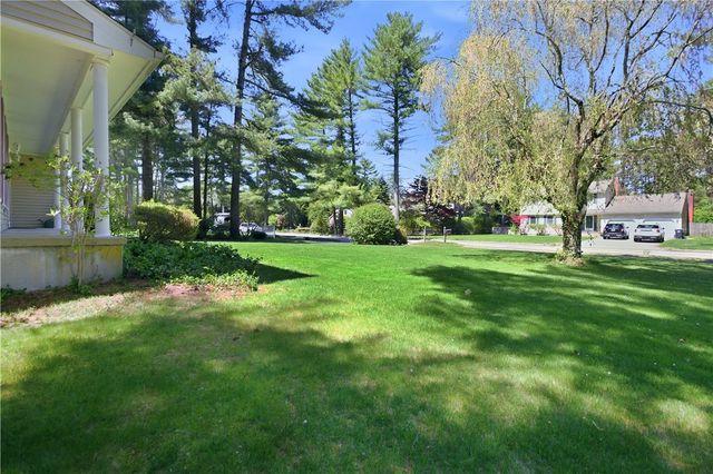30 Wood Cove Drive, Coventry, RI 02816