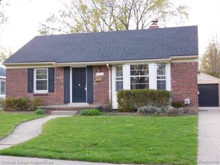 2455 Buckingham Avenue, Birmingham, MI 48009